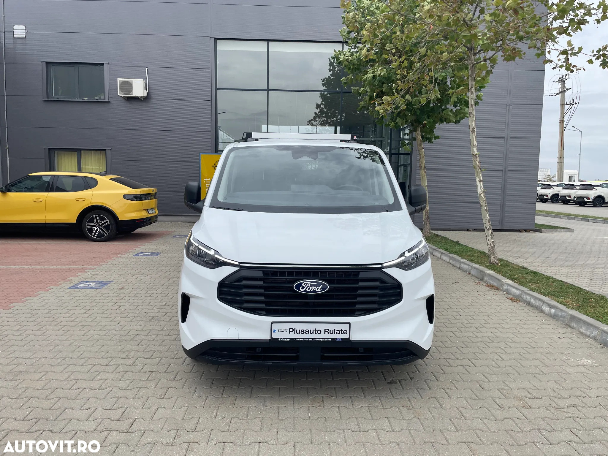 Ford Transit Custom Van 300L (L2H1) Trend 2.0L Panther 170 CP A8 FWD - 3