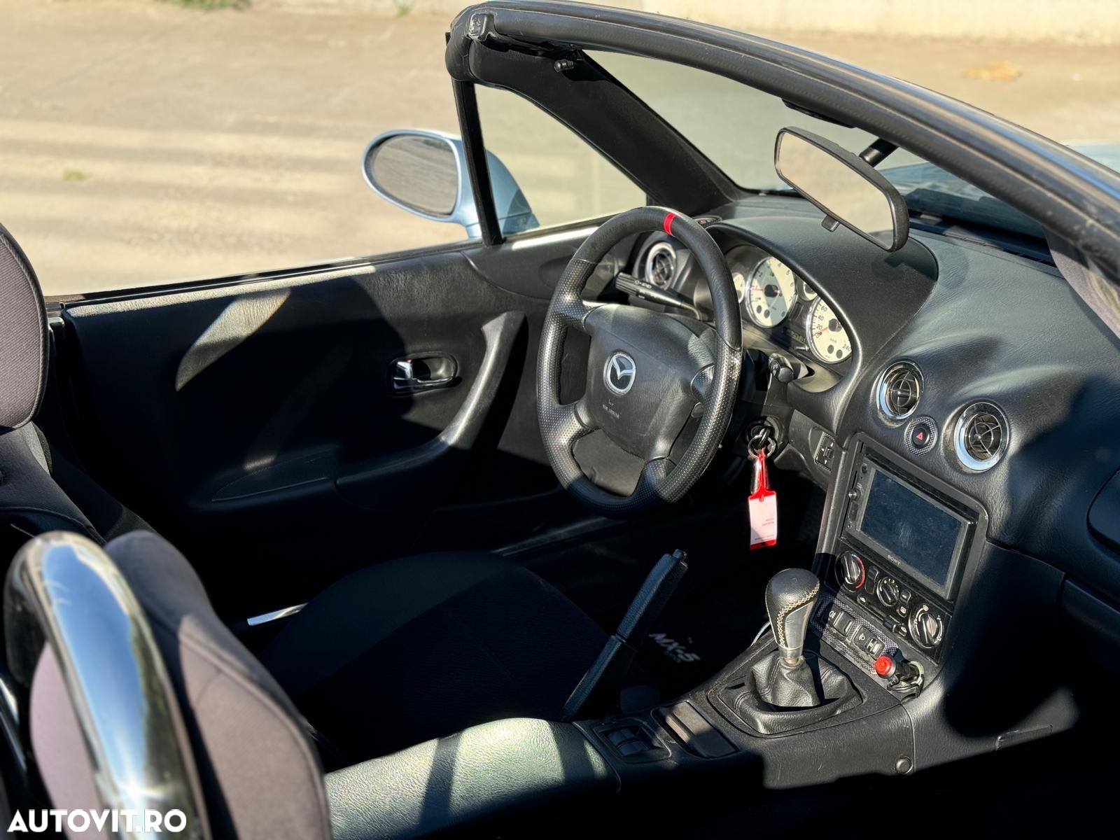 Mazda MX-5 1.6i - 4