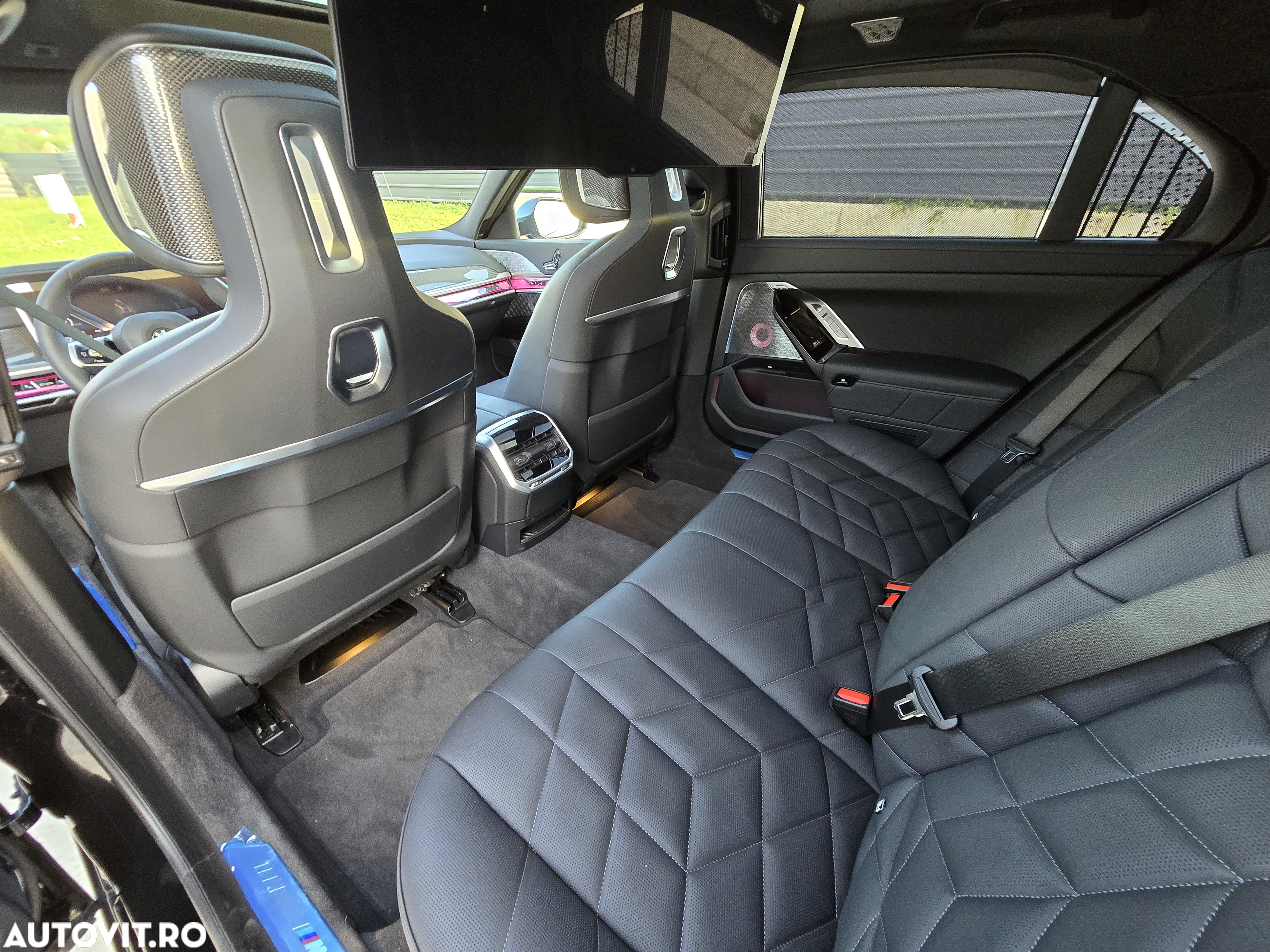 BMW Seria 7 740d xDrive MHEV - 30