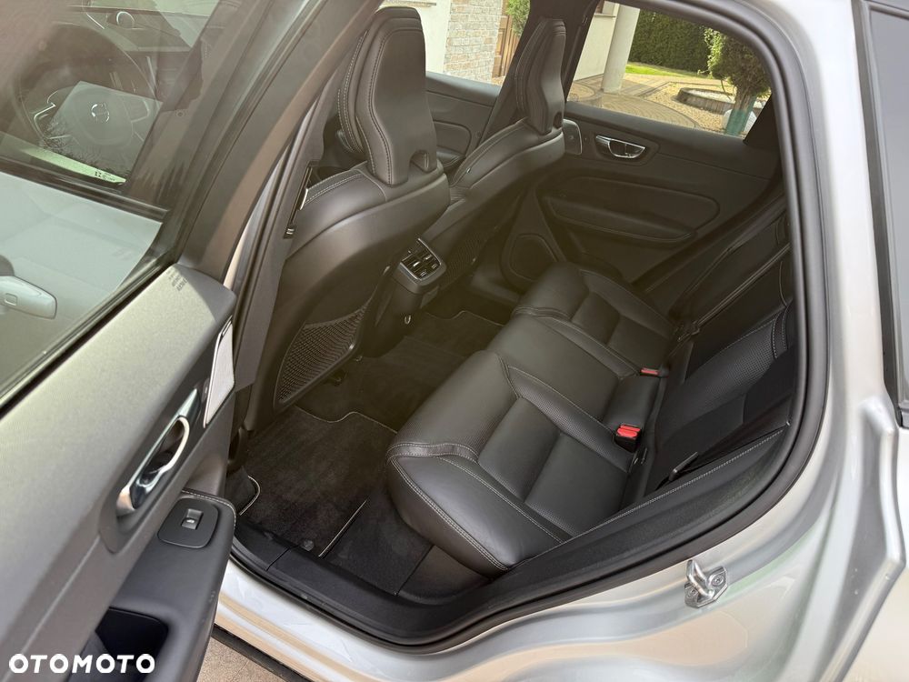 Volvo XC 60 B5 D AWD Geartronic RDesign - 11