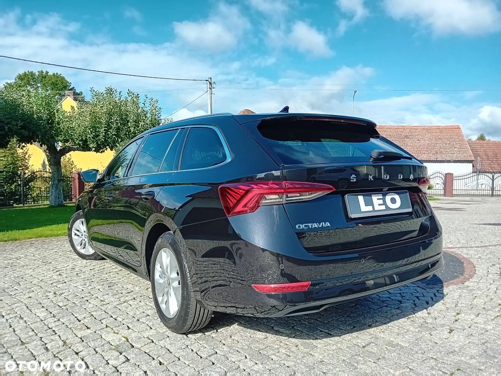 Skoda Octavia 2.0 TDI DSG Base - 3