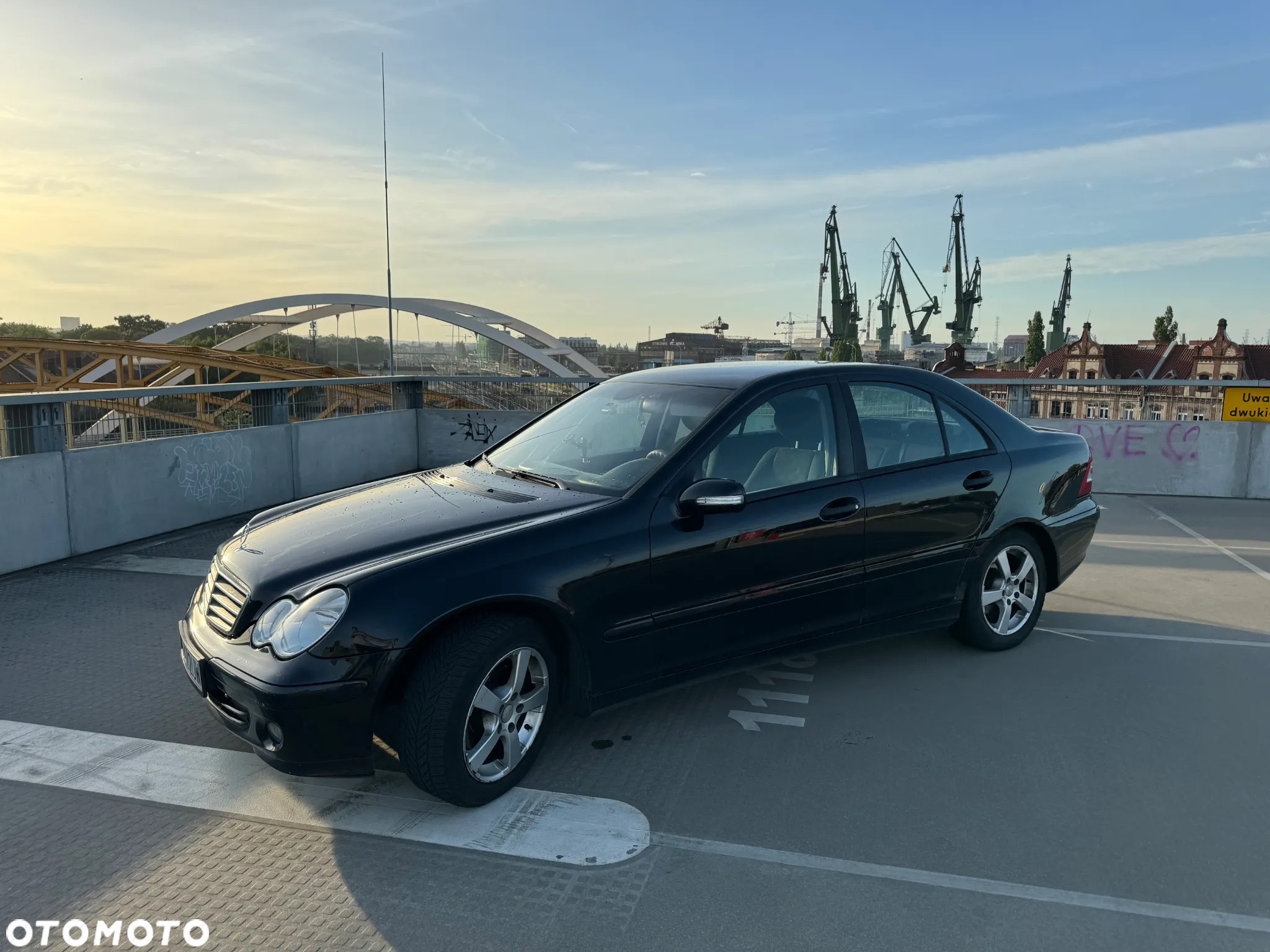 Mercedes-Benz Klasa C 180 T Kompressor Classic - 4