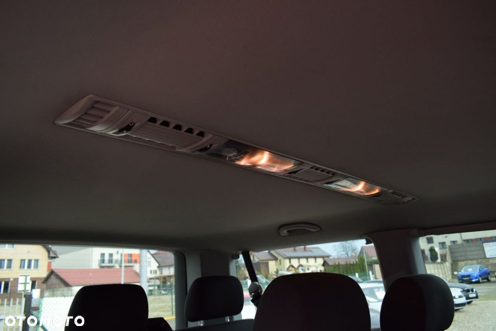 Volkswagen Caravelle - 20