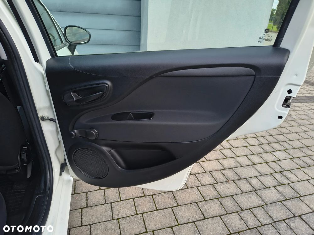 Fiat Punto 1.4 Young - 16