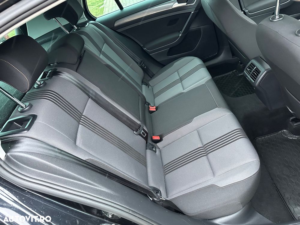 Volkswagen Golf 2.0 TDI BlueMotion Technology DSG Allstar - 13