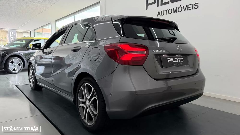 Mercedes-Benz A 180 d 7G-DCT Urban - 7