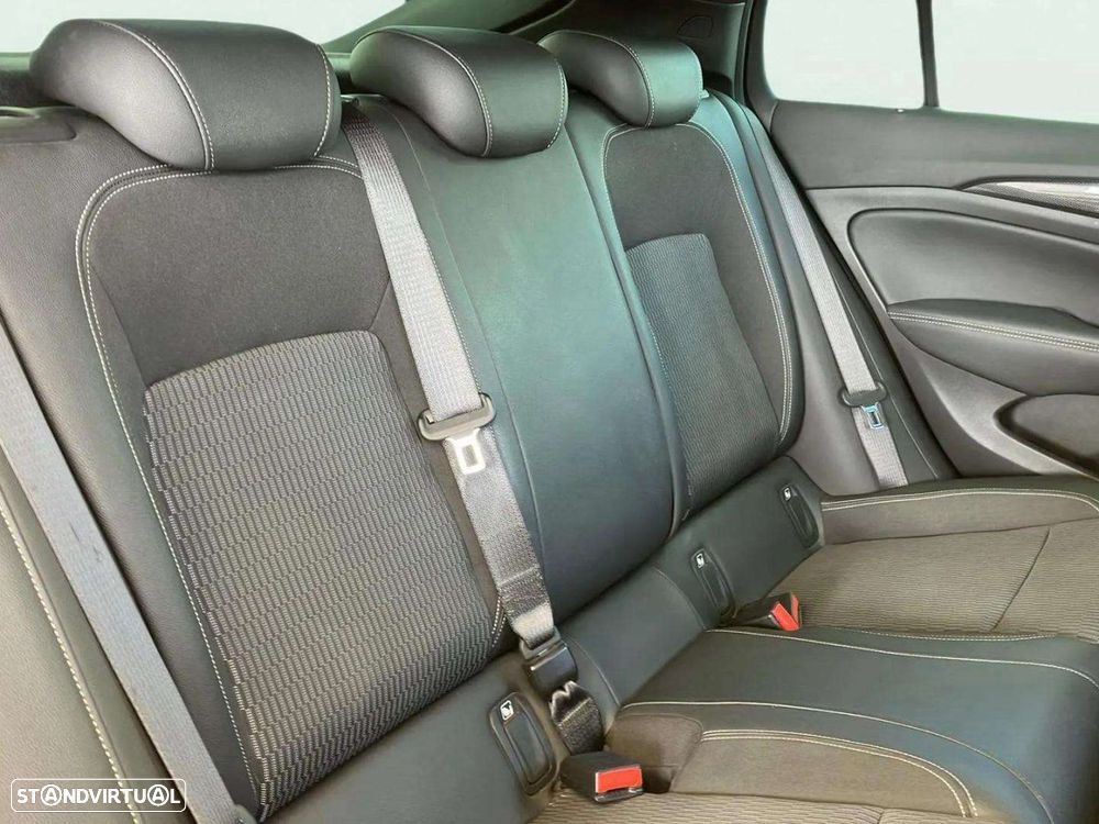 Opel Insignia Grand Sport - 14