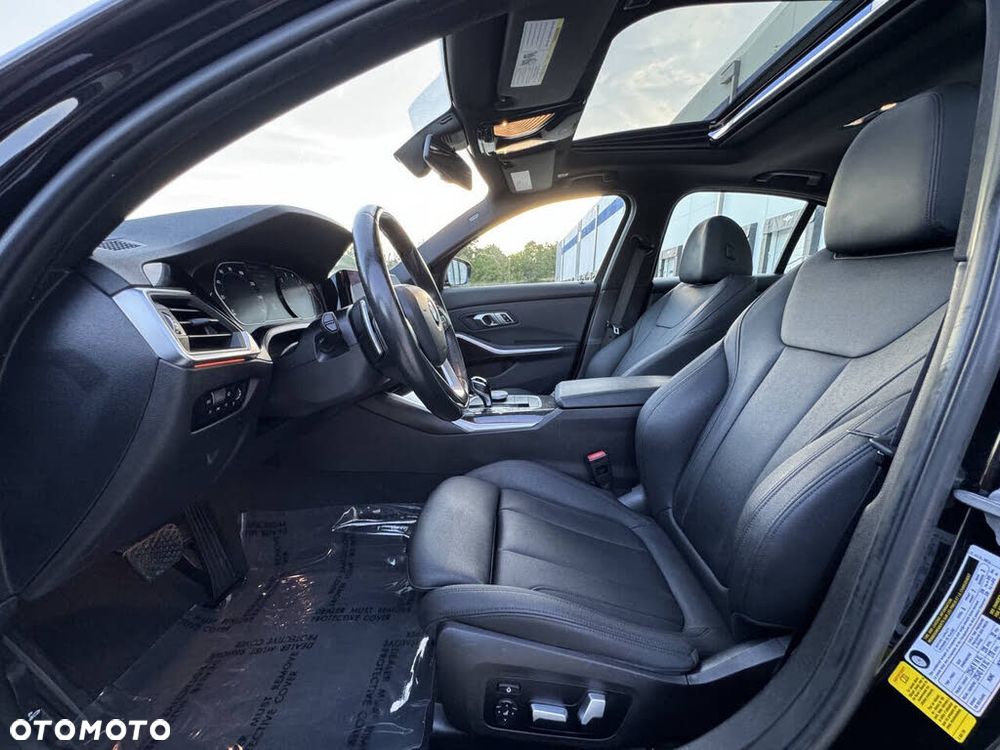 BMW Seria 3 330i M Sport sport - 12
