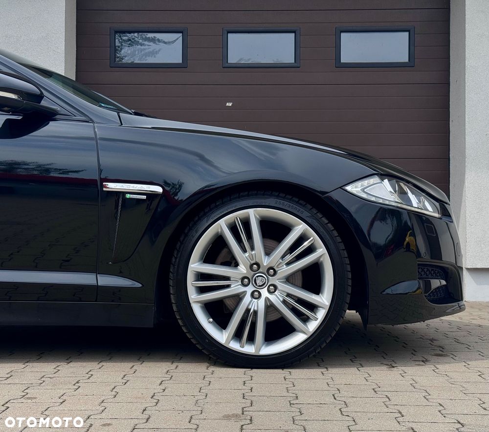 Jaguar XF 2.2 D R-Sport - 10