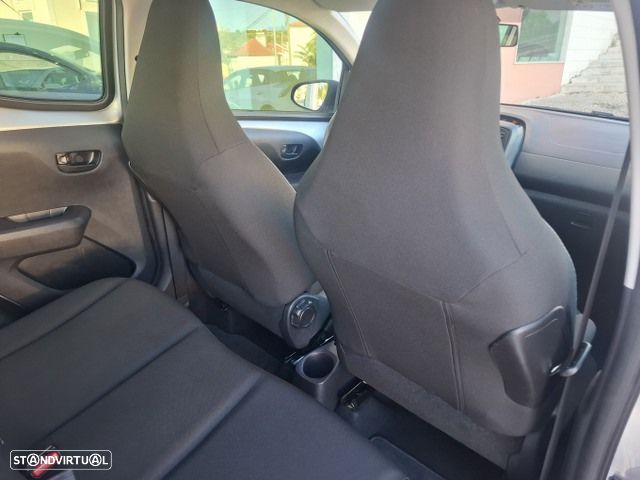 Toyota Aygo 1.0 X-Play - 31