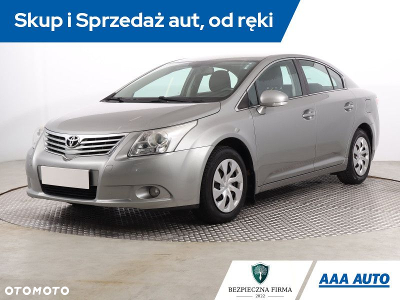 Toyota Avensis - 2