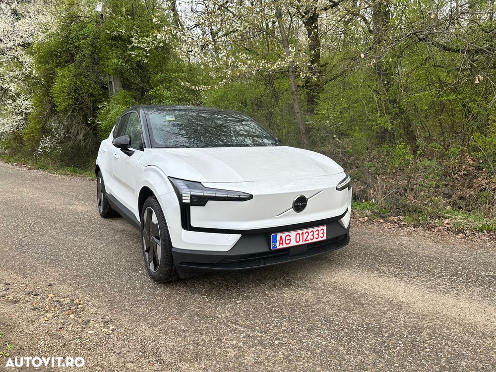 Volvo EX30 Twin Motor Performance AWD Black Edition Ultra - 1