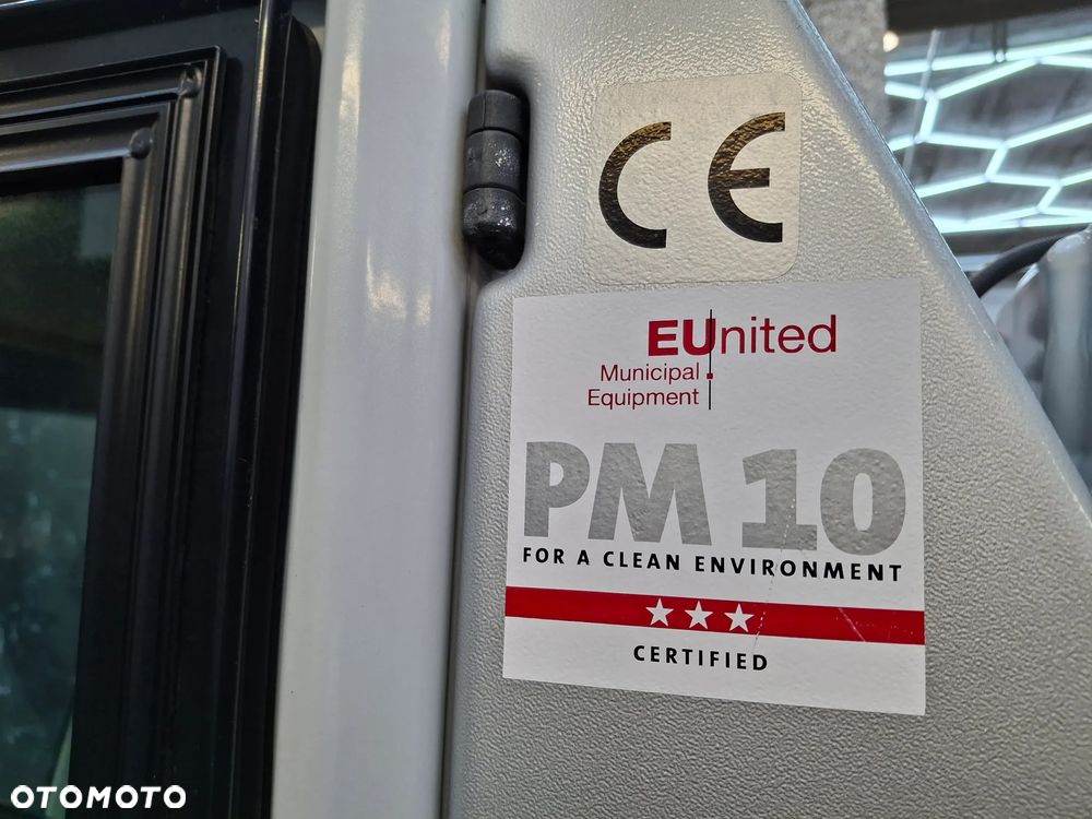Inny Zamiatarka Bucher CityCat1000 2016 Rok EUnited PM10 Zamiatarka Chodnikowa - 4