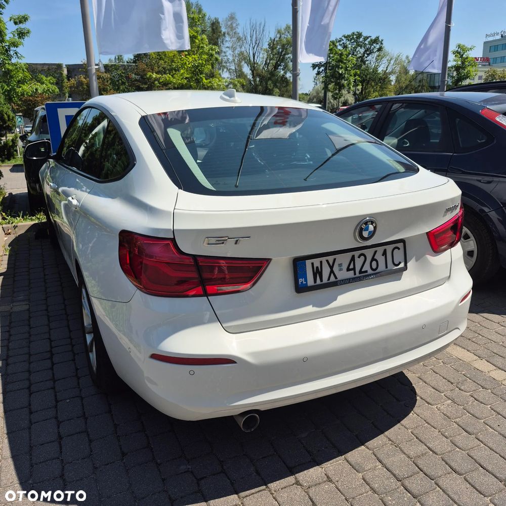 BMW Seria 3 318d Business Edition - 3