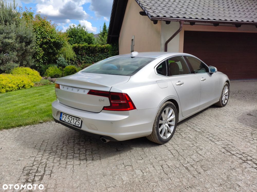 Volvo S90 D4 Momentum - 1