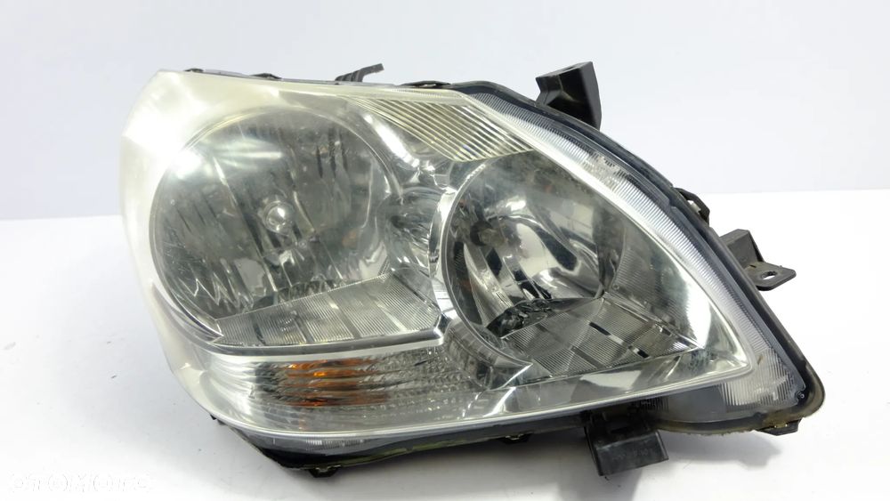 toyota verso lampa reflektor prawy 81110-0f090 eu - 5