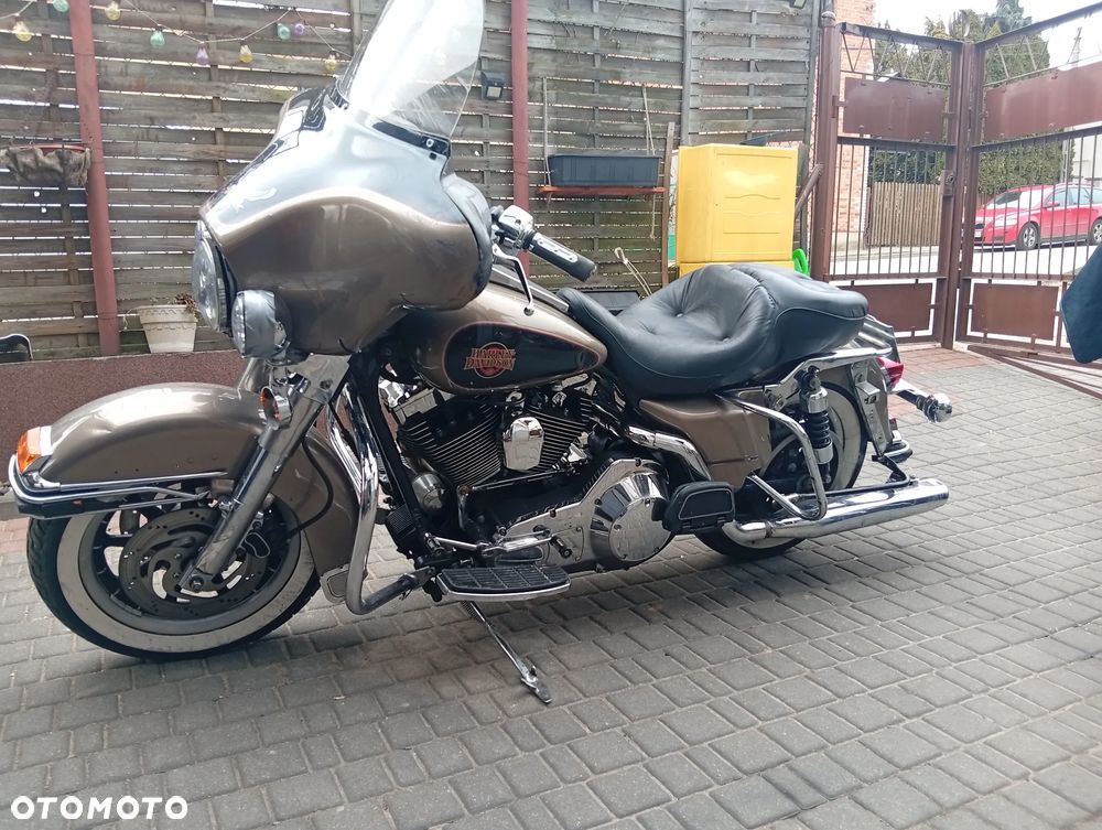 Harley-Davidson FLH Electra Glide - 2