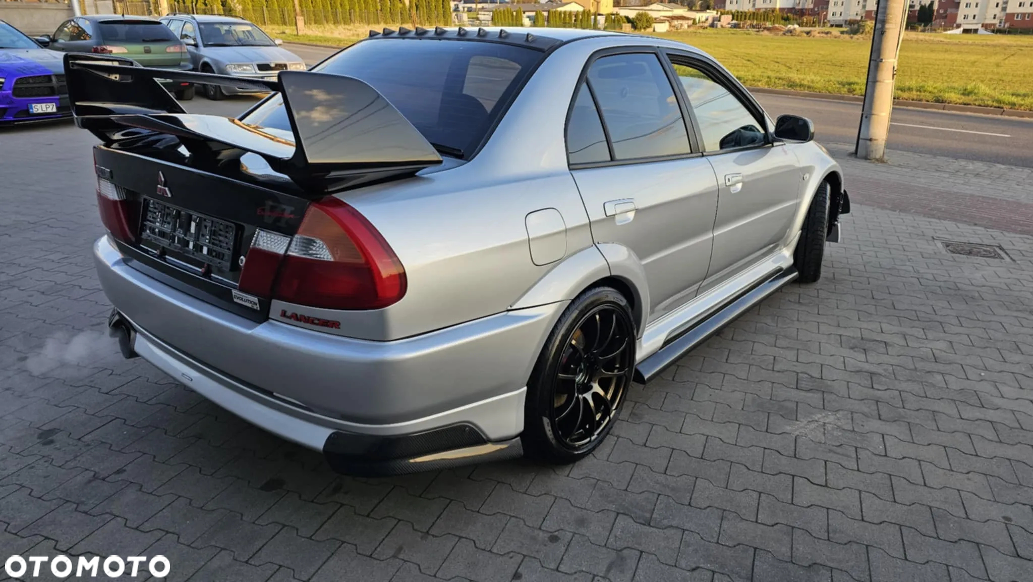 Mitsubishi Lancer Evolution IX - 8