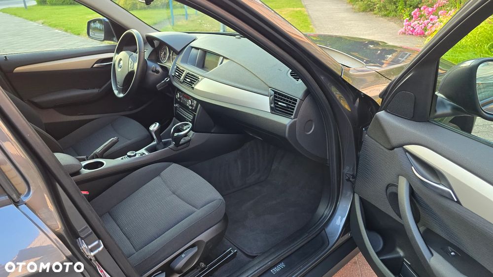BMW X1 sDrive18i xLine - 11