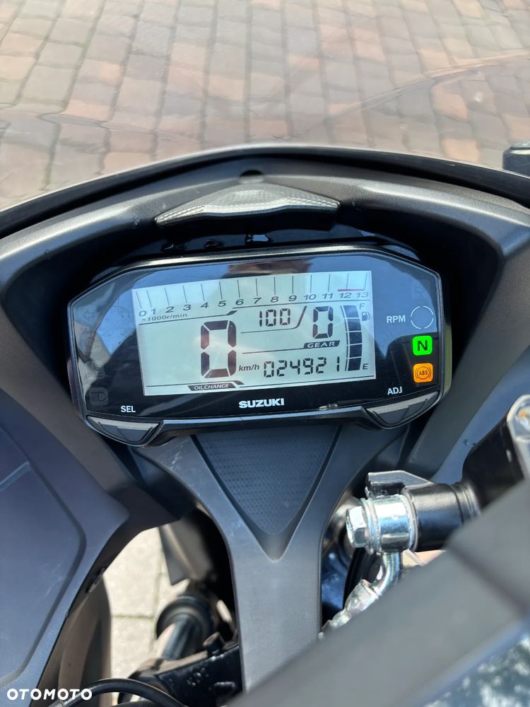 Suzuki GSX-R - 10