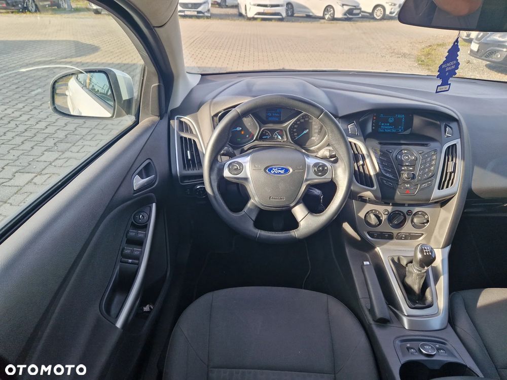 Ford Focus - 24