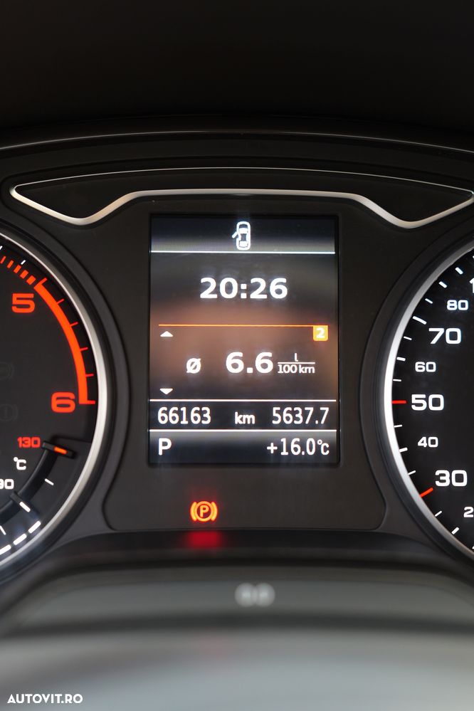 Audi A3 1.6 TDI S tronic Sport - 6