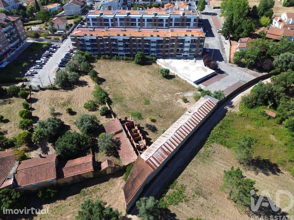 Terreno em Tamengos, Aguim e Óis do Bairro de 2635,00 m2 - Grande imagem: 3/15