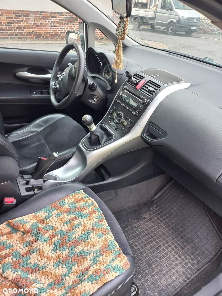 Toyota Auris 1.6 Dynamic - 6
