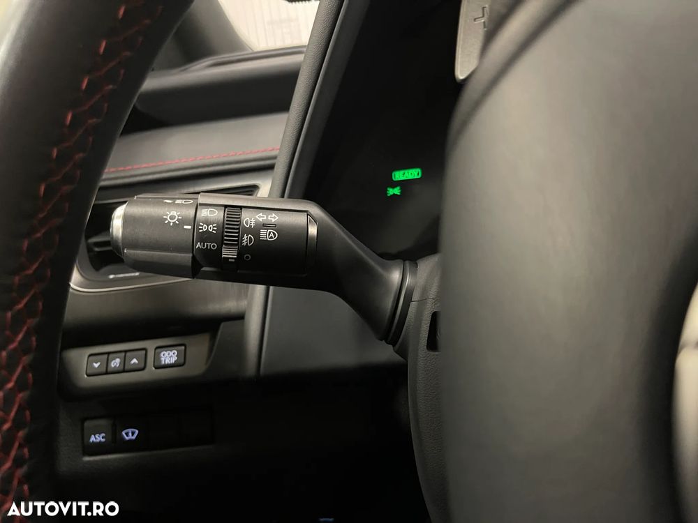 Lexus UX 250h F SPORT - 30