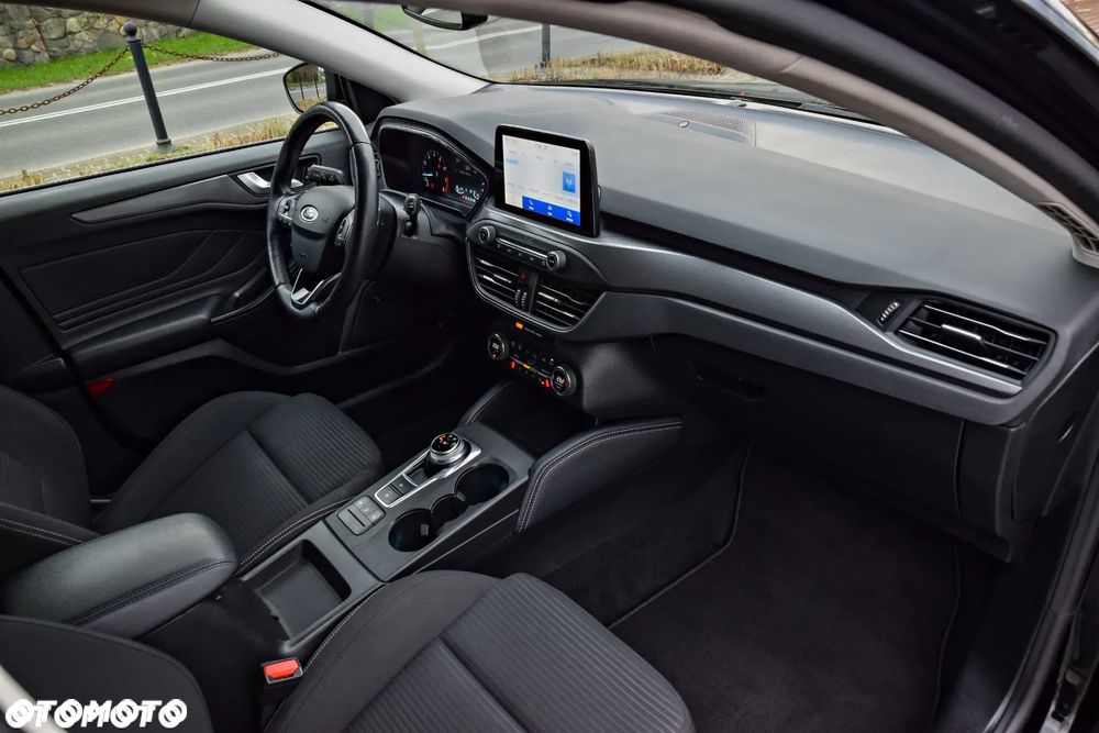 Ford Focus 1.5 EcoBoost Titanium X - 23
