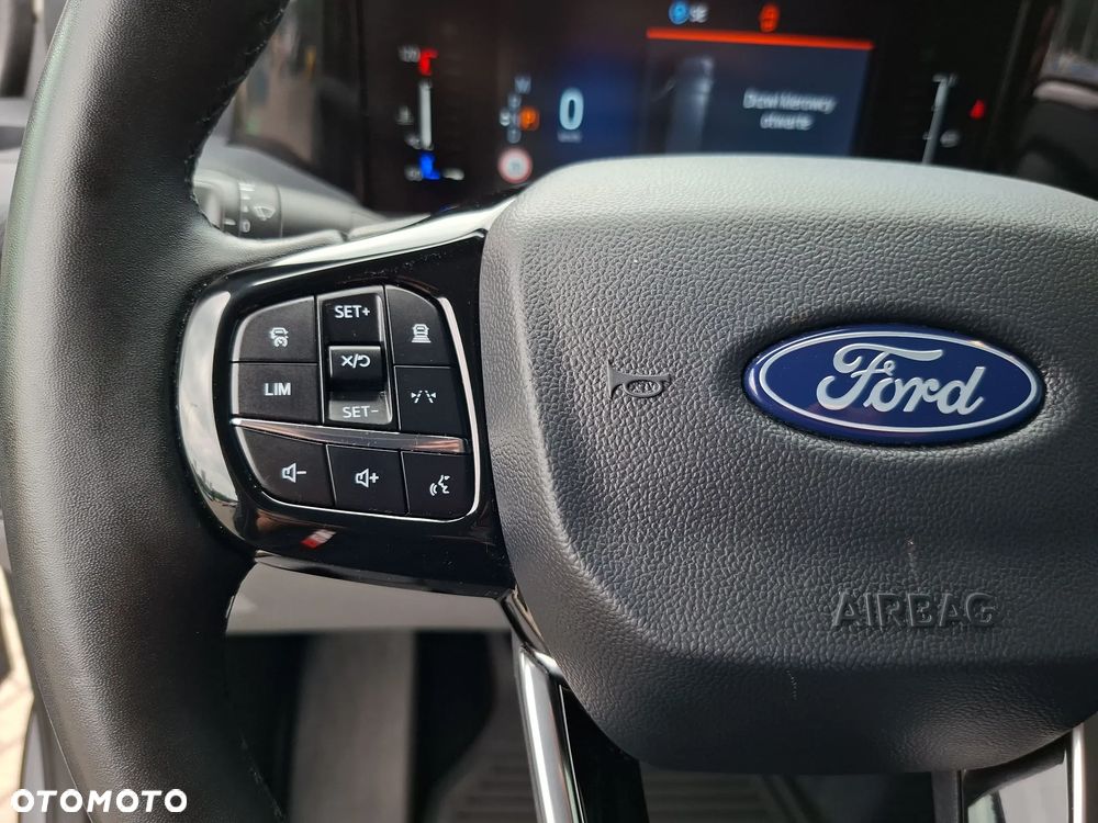 Ford CUSTOM - 21