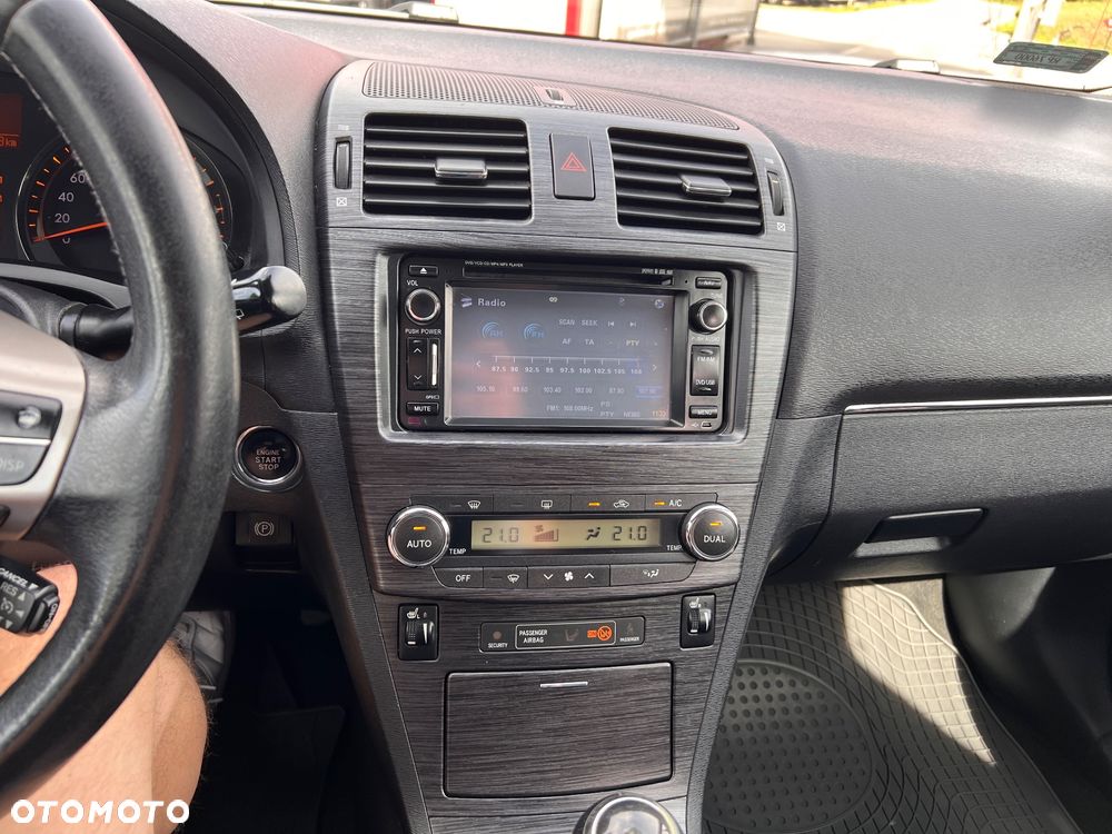 Toyota Avensis - 14