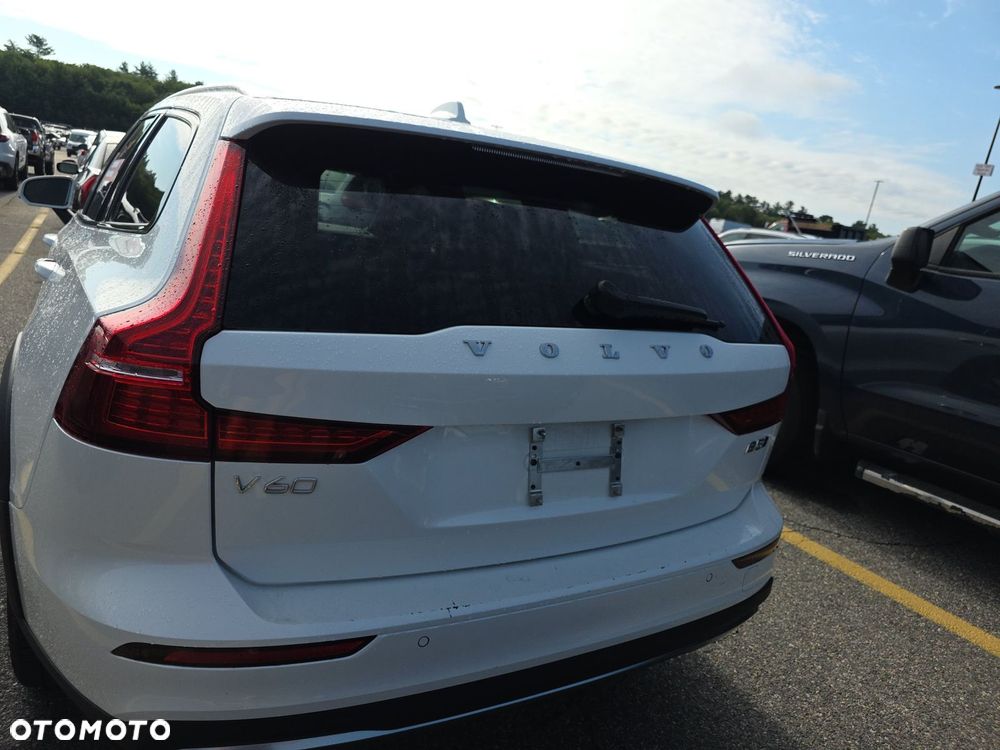 Volvo V60 Cross Country B5 B AWD Plus - 6