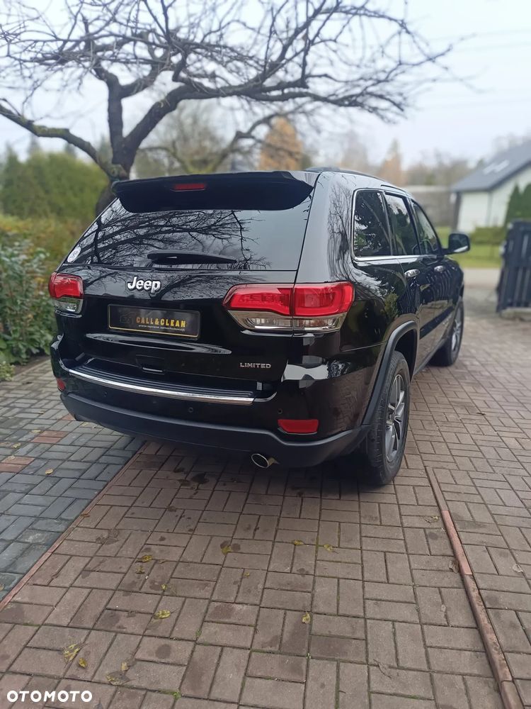 Jeep Grand Cherokee - 12