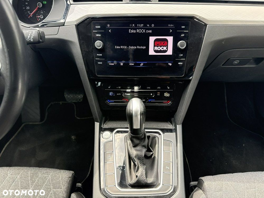 Volkswagen Passat 1.5 TSI EVO Business DSG - 23