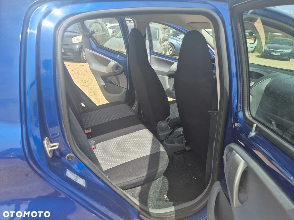 Toyota Aygo Blue - 8