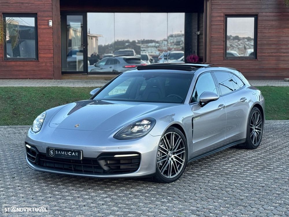 Porsche Panamera Sport Turismo 4 E-Hybrid - 1