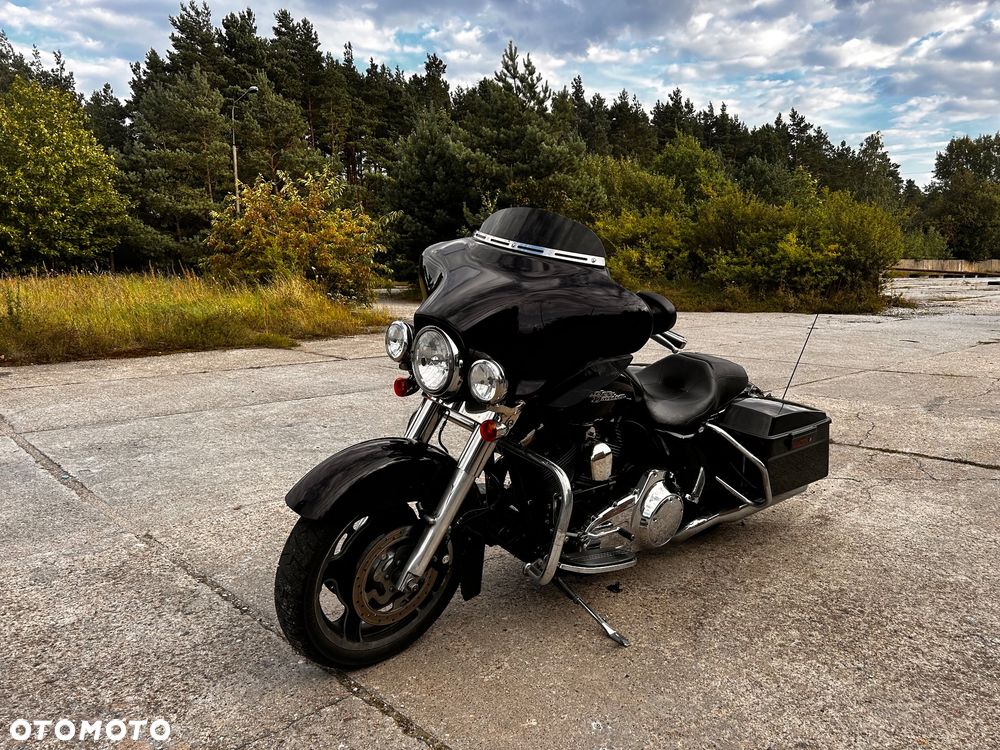 Harley-Davidson Touring Street Glide - 3