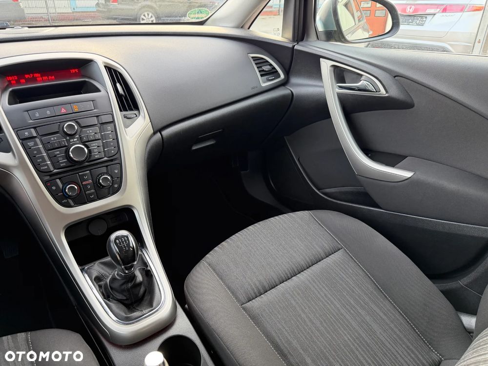 Opel Astra 1.4 ecoFLEX - 21