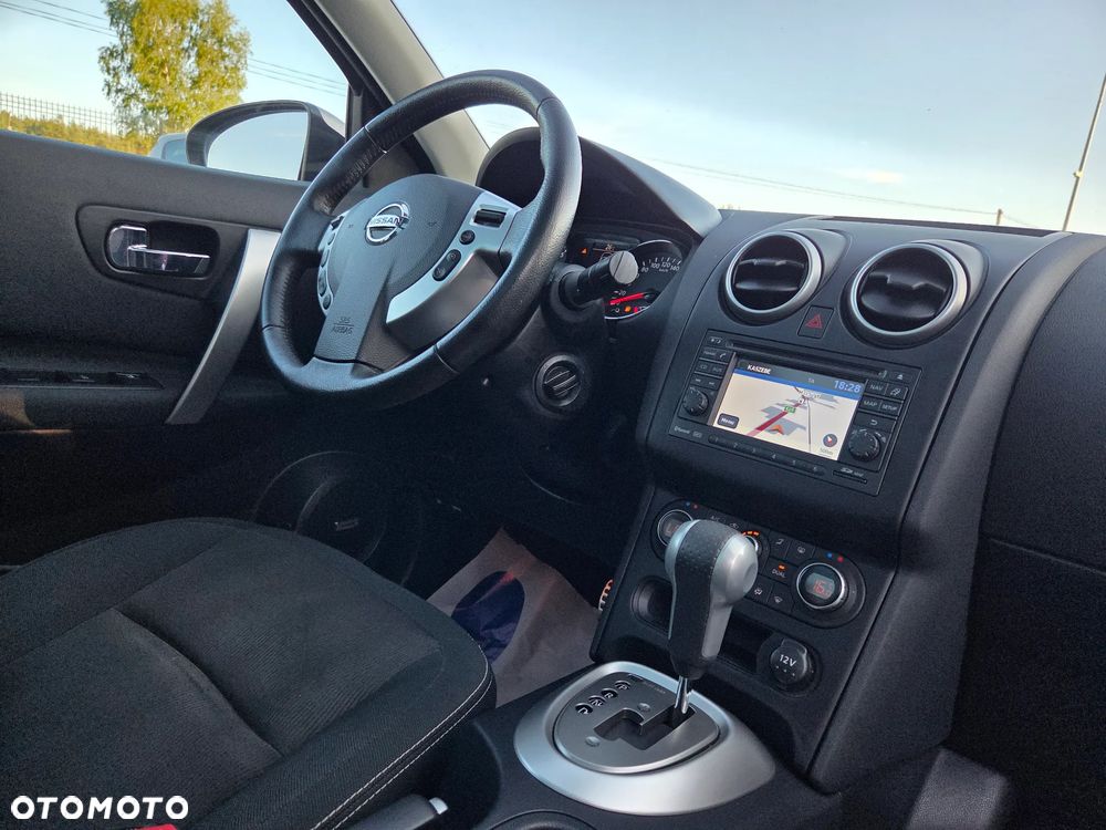 Nissan Qashqai 2.0 Tekna Premium CVT - 32