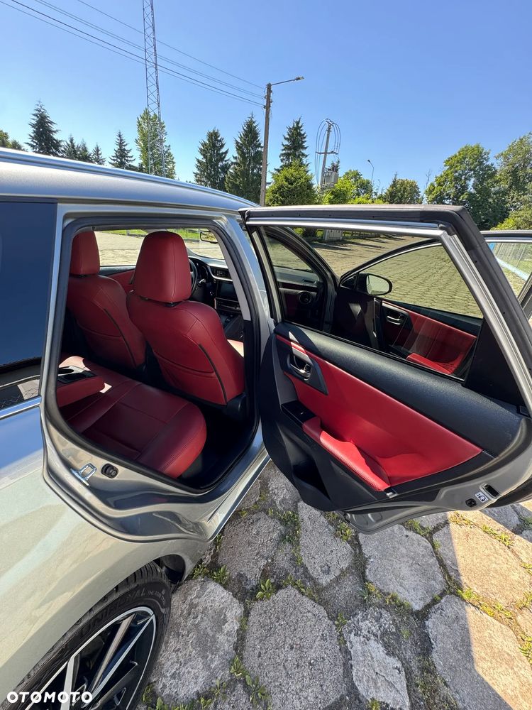 Toyota Auris Hybrid 135 Premium - 9