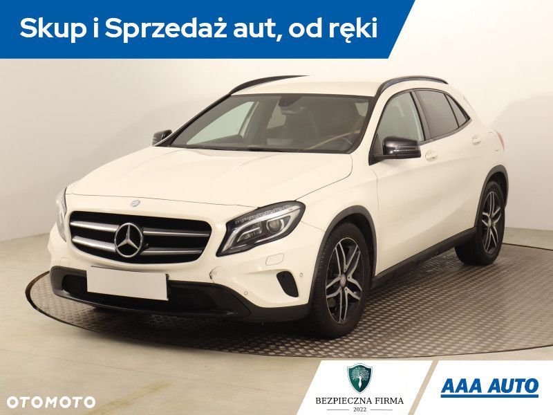 Mercedes-Benz GLA - 3