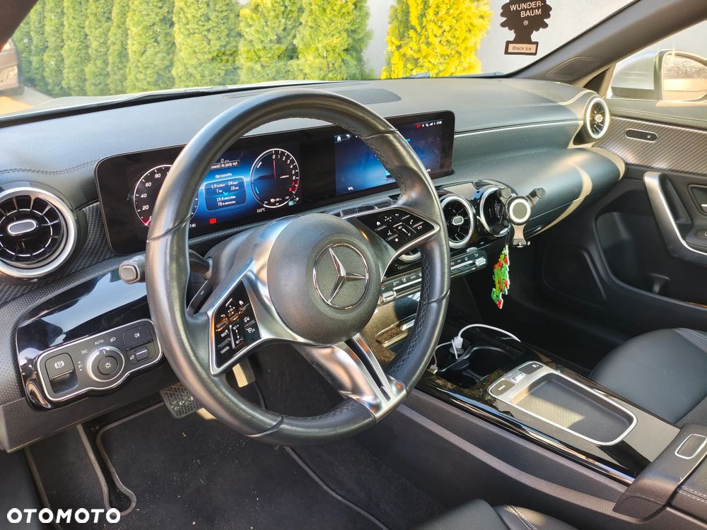 Mercedes-Benz CLA 250 e 8G-DCT Special Edition - 31