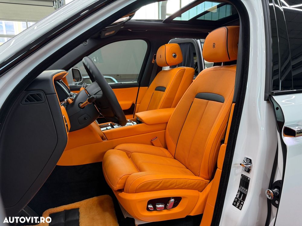 Rolls-Royce Cullinan - 12