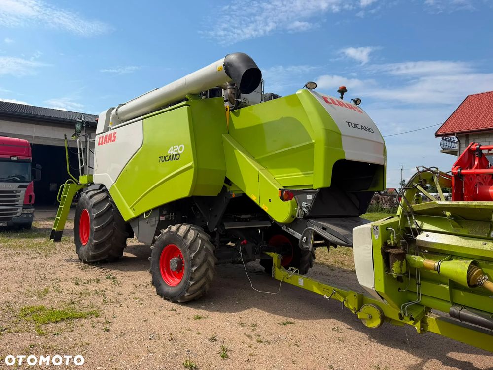 Claas Tucano 420, heder CLAAS VARIO 560, przystawka do kukurydzy CLAAS CORIO 675FC - 8