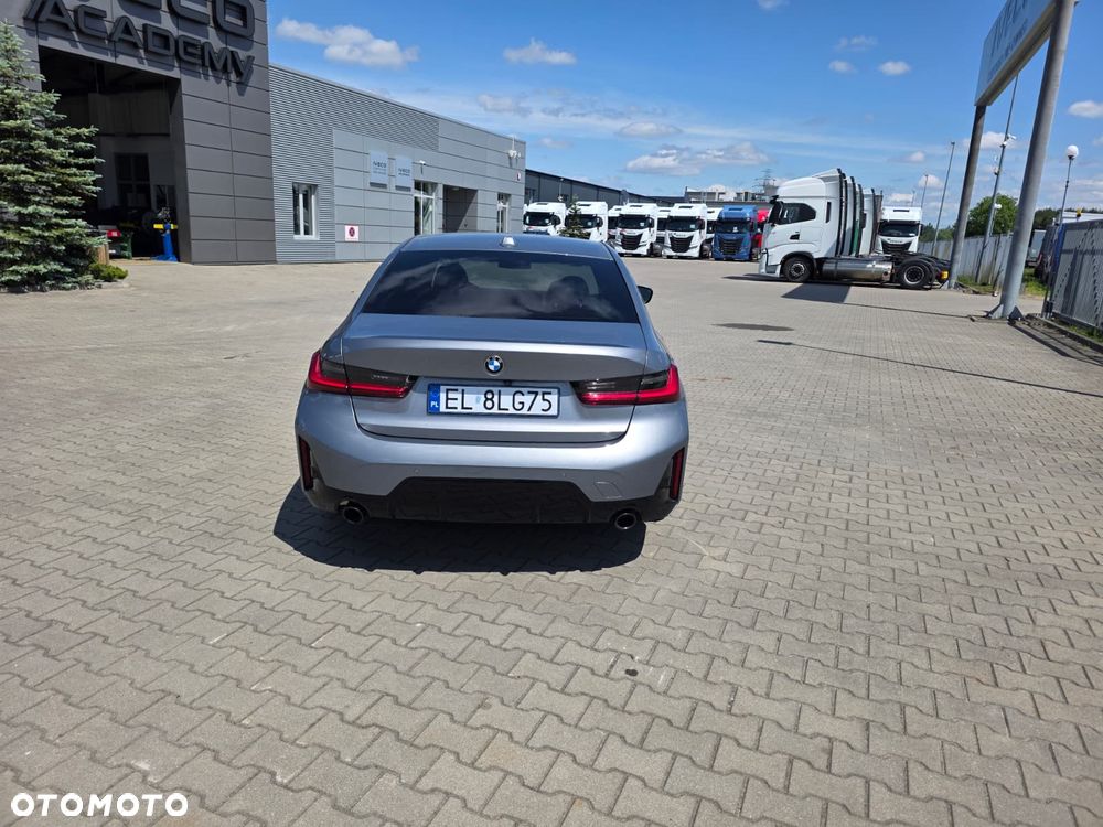 BMW Seria 3 318i M Sport - 9