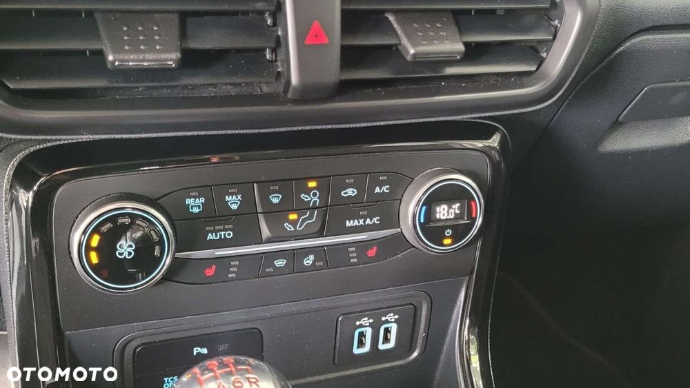 Ford EcoSport - 24