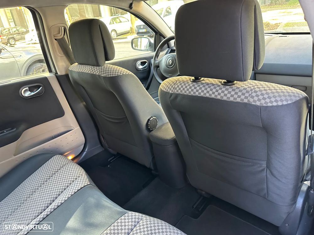 Renault Mégane Break 1.5 dCi Dynamique - 27