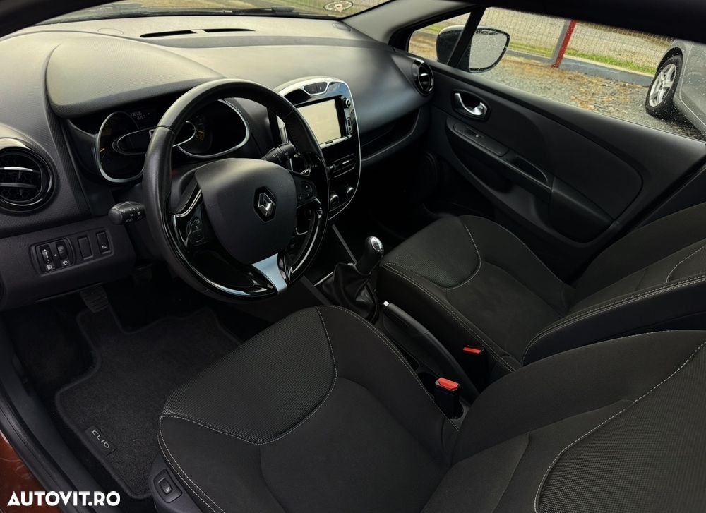 Renault Clio - 6