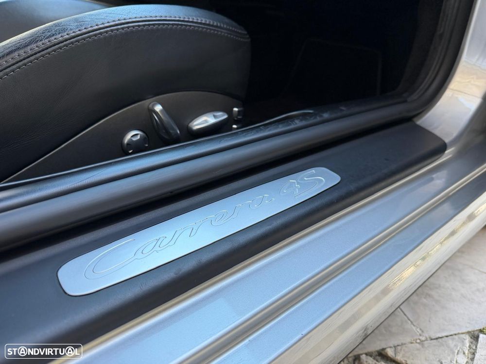 Porsche 911 (997) Carrera 4 S - 28